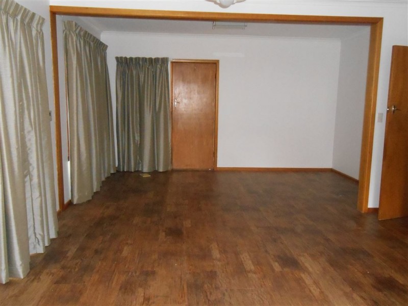 26 Semmens Ave, Creswick VIC 3363