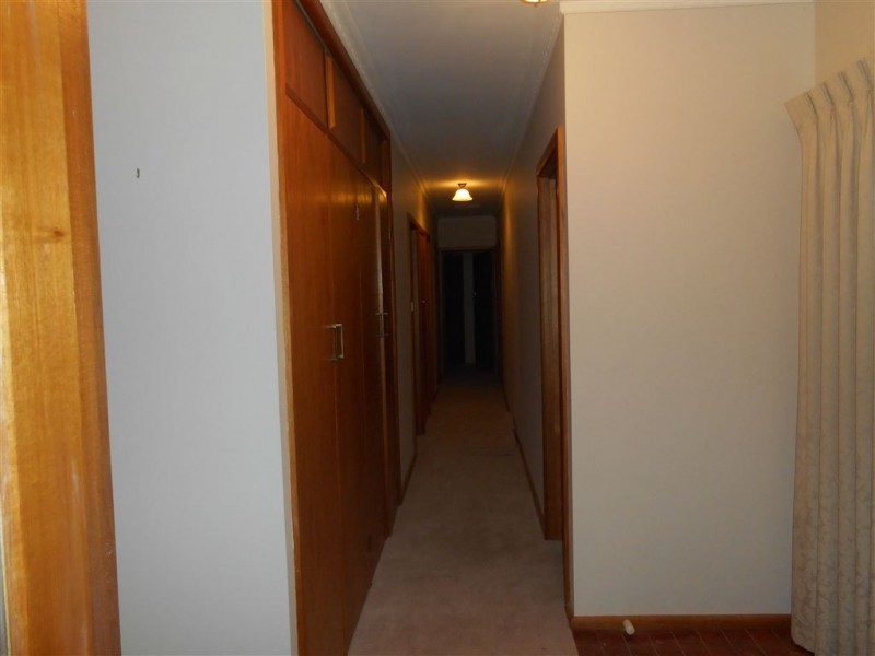 26 Semmens Ave, Creswick VIC 3363