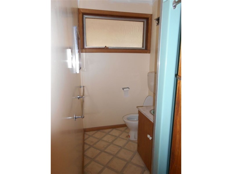 26 Semmens Ave, Creswick VIC 3363