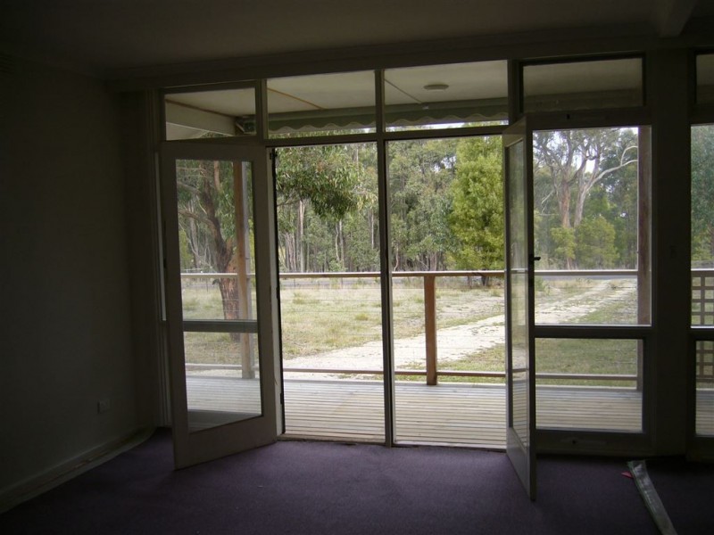 81 Grevillea Drive, Enfield VIC 3352