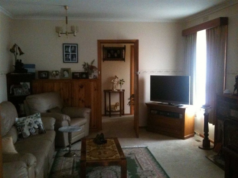 21 Rowlands Street, Sebastopol VIC 3356