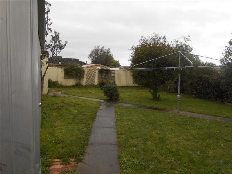 21 Margaret Street, Wendouree VIC 3355