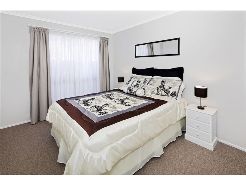 2/85 Marie Crescent, Wendouree VIC 3355