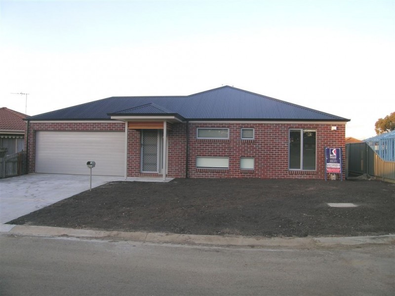 57 McNulty Drive, Wendouree VIC 3355