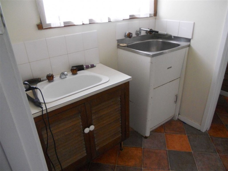 4/2 Evelyn Street, Wendouree VIC 3355