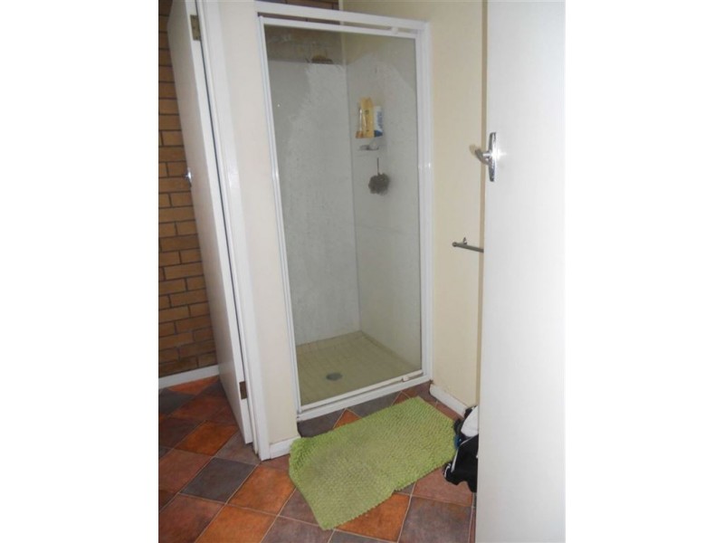 4/2 Evelyn Street, Wendouree VIC 3355