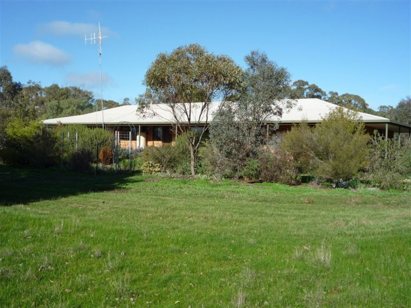 767 Stockham Bridge Road, Kooreh VIC 3478