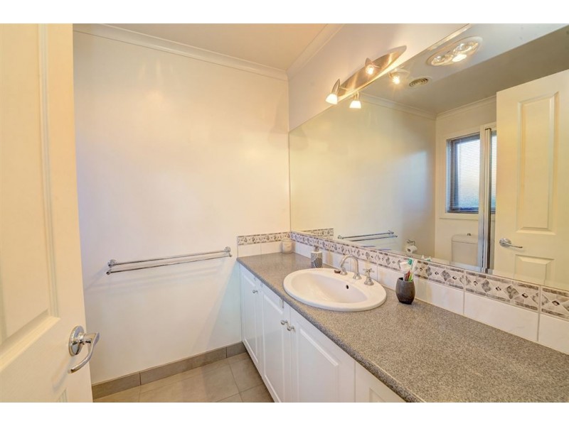 48 Cartledge Avenue, Mount Clear VIC 3350