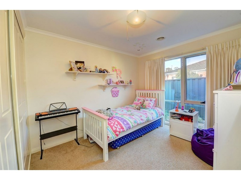 48 Cartledge Avenue, Mount Clear VIC 3350