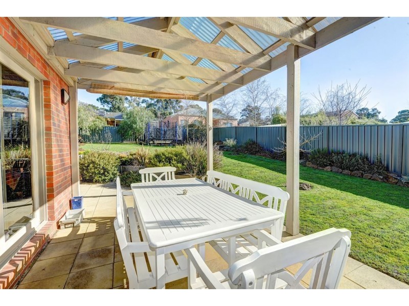 48 Cartledge Avenue, Mount Clear VIC 3350