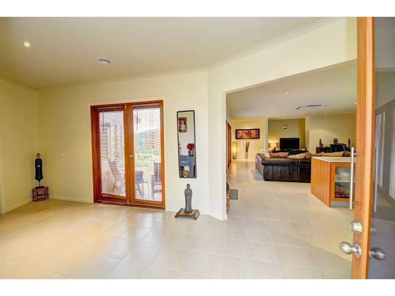 6 Hereford Close, Delacombe VIC 3356