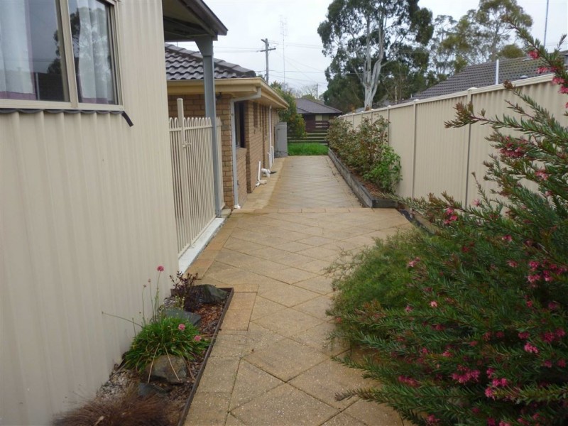 9 Malbec Drive, Mount Clear VIC 3350