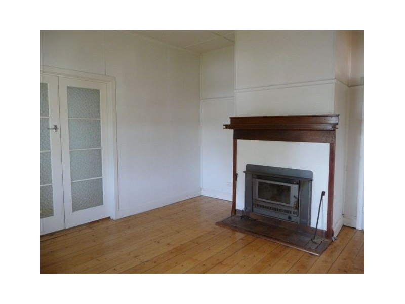 24 Albert Street, Creswick VIC 3363