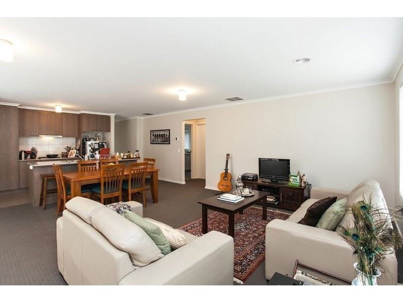 11 Shakespeare Avenue, Mount Helen VIC 3350