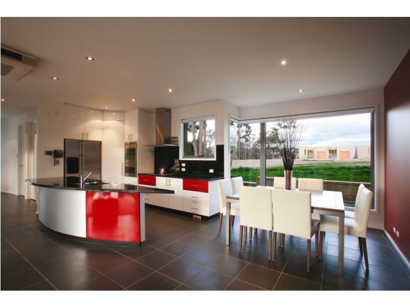 3 Lakeside Drive, Creswick VIC 3363