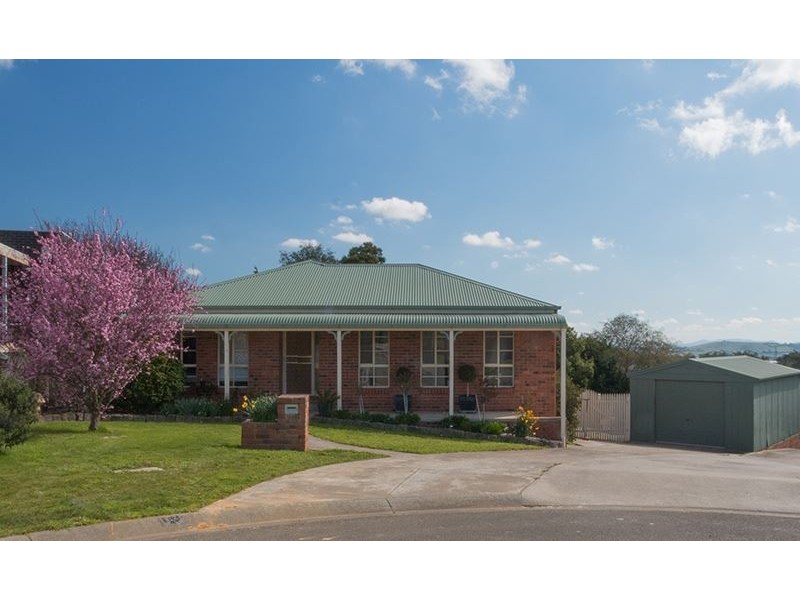 16 Mathoura Place, Ballarat North VIC 3350