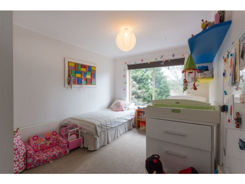 16 Mathoura Place, Ballarat North VIC 3350