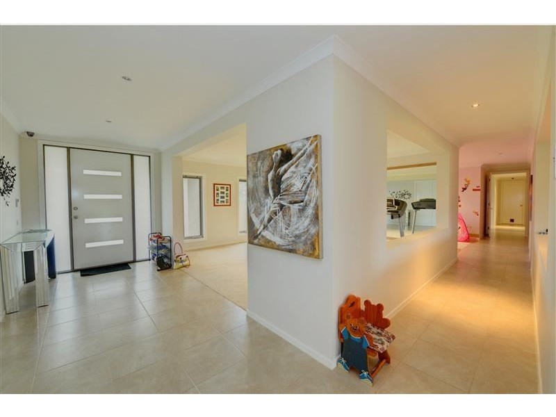 12 Diamond Drive, Cardigan Village VIC 3352