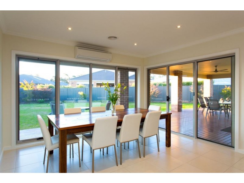 7 Exmoor Court, Alfredton VIC 3350