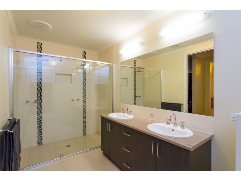 7 Exmoor Court, Alfredton VIC 3350