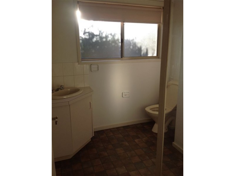 2/71 Hill Street, Sebastopol VIC 3356