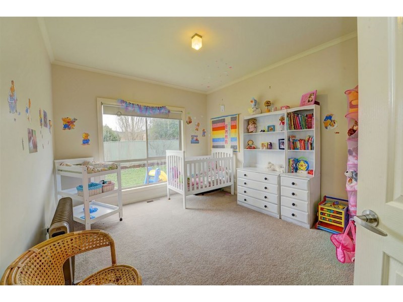 9 Malahide Drive, Miners Rest VIC 3352