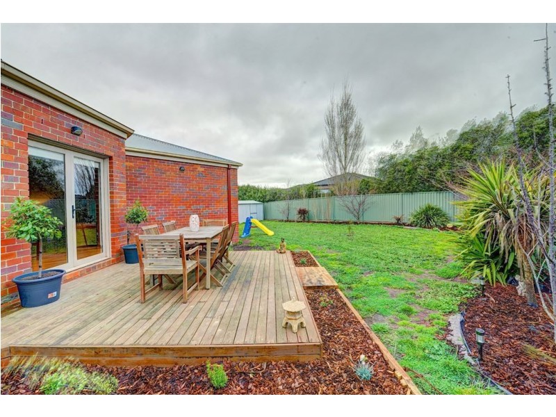 9 Malahide Drive, Miners Rest VIC 3352