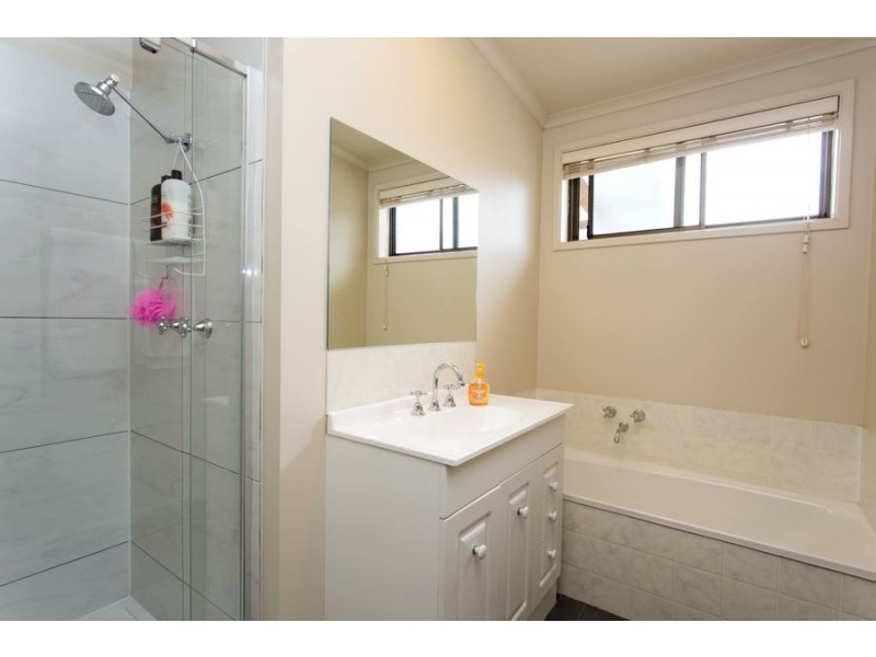 15 Madden Road, Cardigan Village VIC 3352