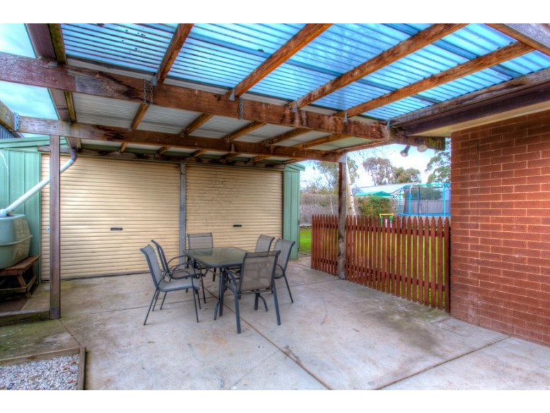 15 Madden Road, Cardigan Village VIC 3352