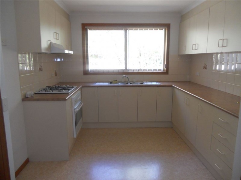 4/2 Symons Street, Wendouree VIC 3355