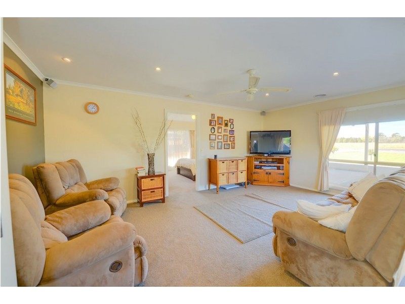 29 Raglan Street, Miners Rest VIC 3352