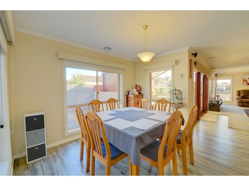 29 Raglan Street, Miners Rest VIC 3352