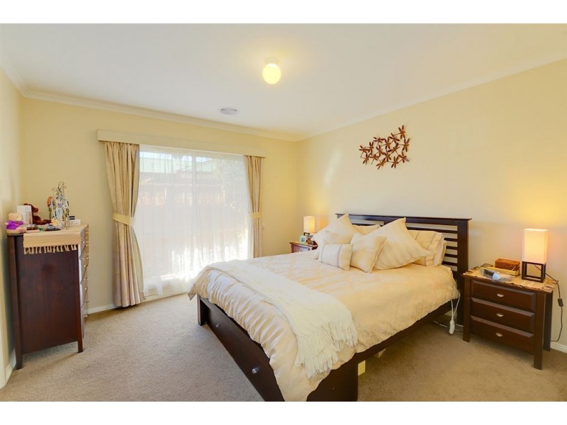 29 Raglan Street, Miners Rest VIC 3352