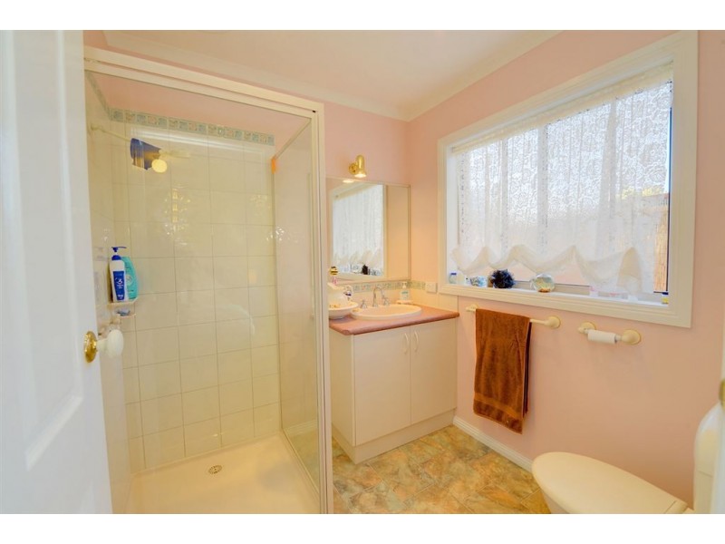 29 Raglan Street, Miners Rest VIC 3352