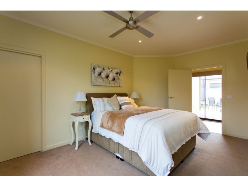 3 Provincial Way, Canadian VIC 3350