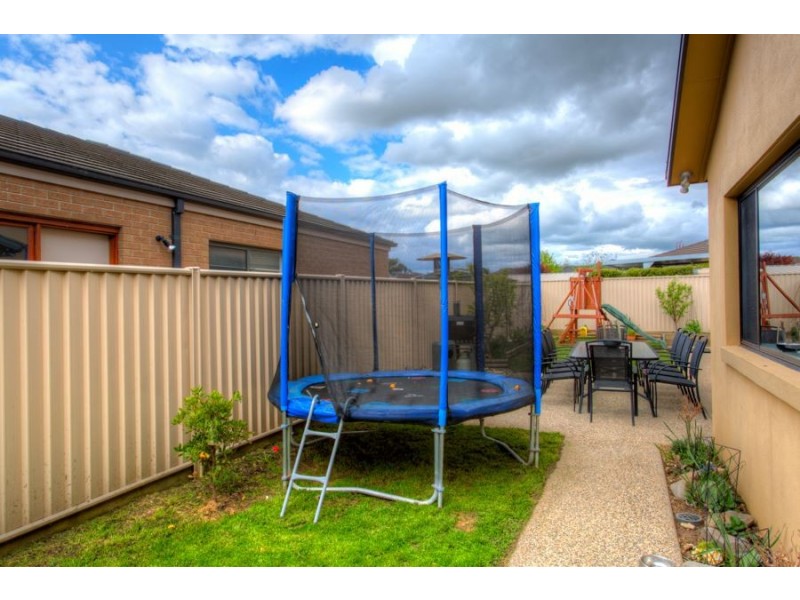 3 Provincial Way, Canadian VIC 3350