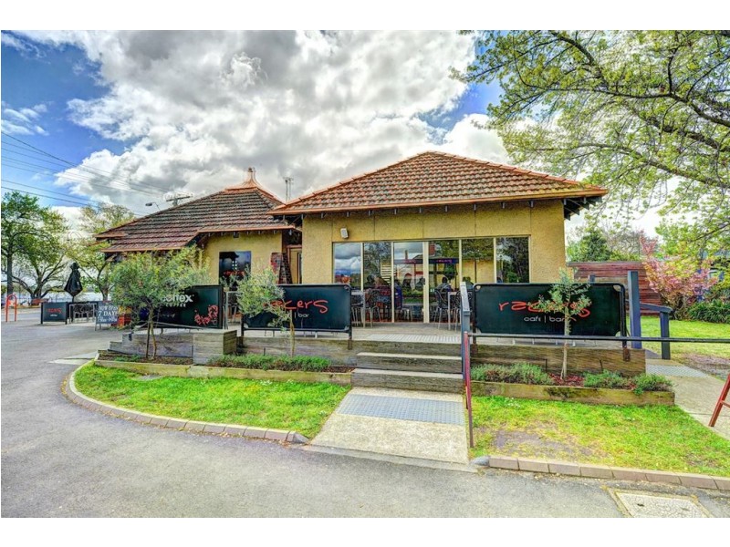 2 Wendouree Parade, Lake Wendouree VIC 3350