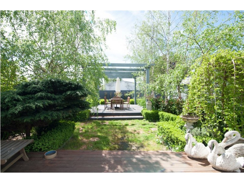 6A Howard Street, Soldiers Hill VIC 3350