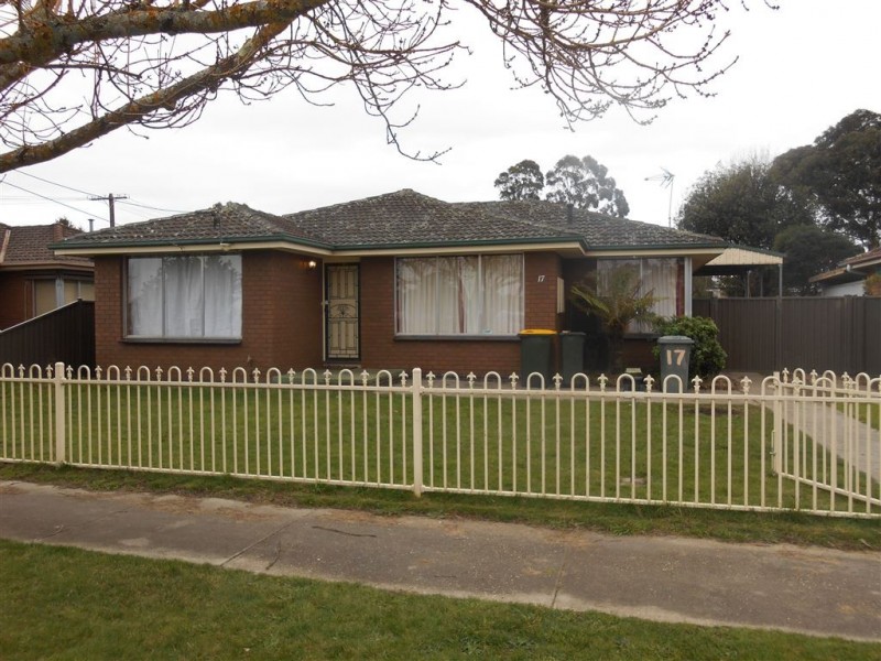 17 Gladstone Street, Sebastopol VIC 3356
