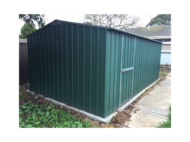 17 Gladstone Street, Sebastopol VIC 3356