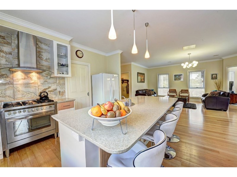 14 Jacksons Road, Warrenheip VIC 3352