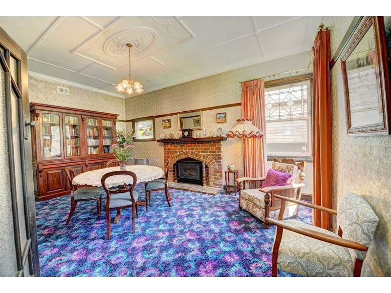 1213 Gregory Street, Lake Wendouree VIC 3350