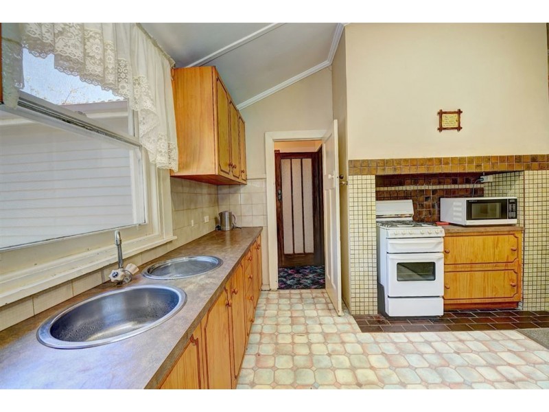 1213 Gregory Street, Lake Wendouree VIC 3350