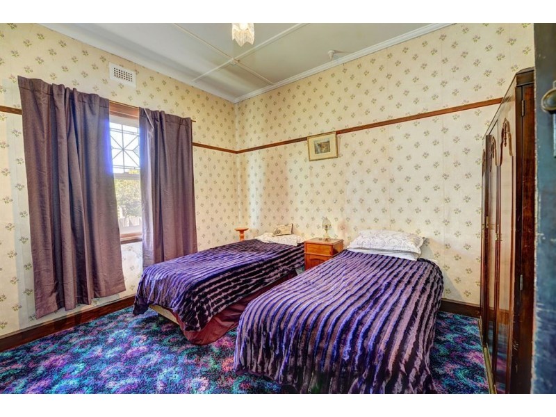 1213 Gregory Street, Lake Wendouree VIC 3350