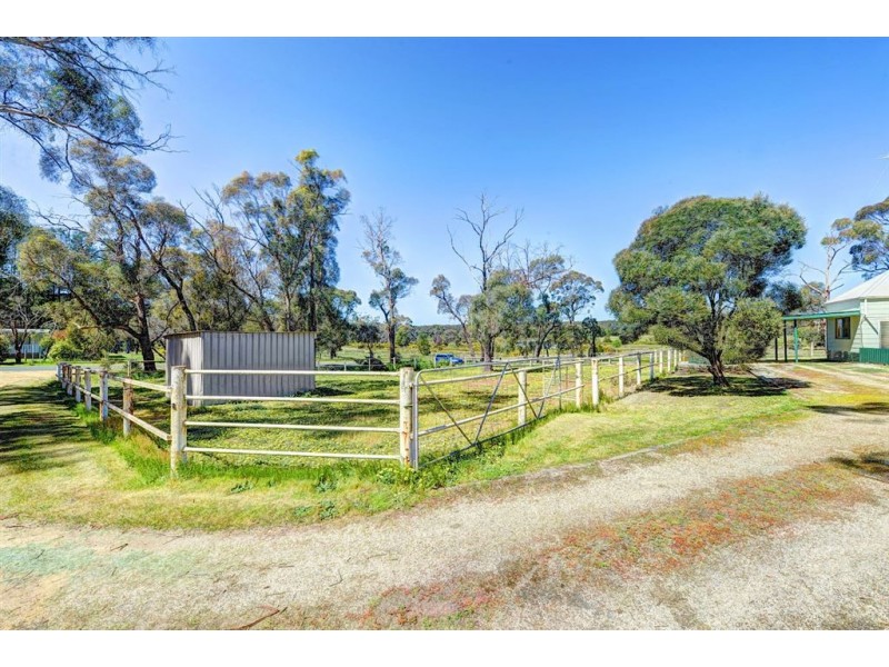 69 Whites Road, Smythesdale VIC 3351