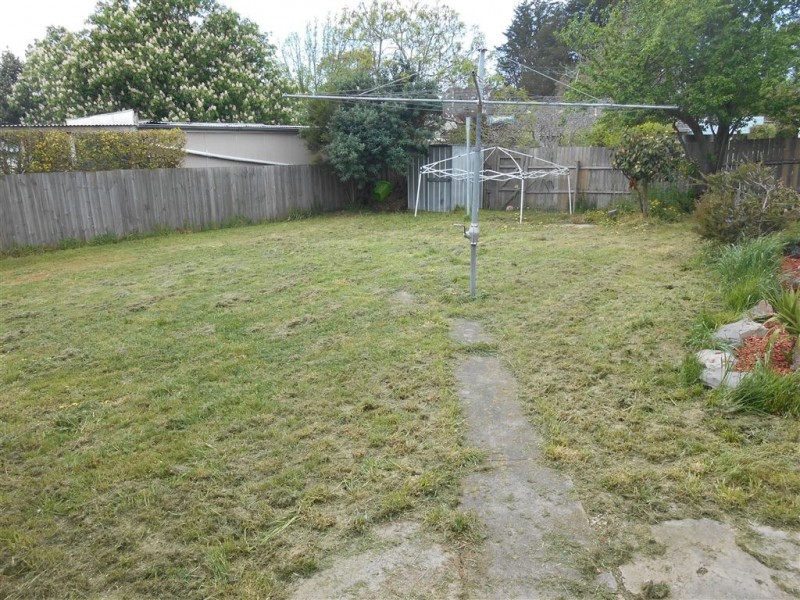 6 Yew Street, Wendouree VIC 3355