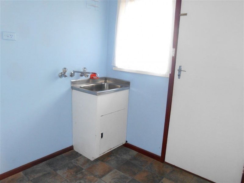 6 Yew Street, Wendouree VIC 3355