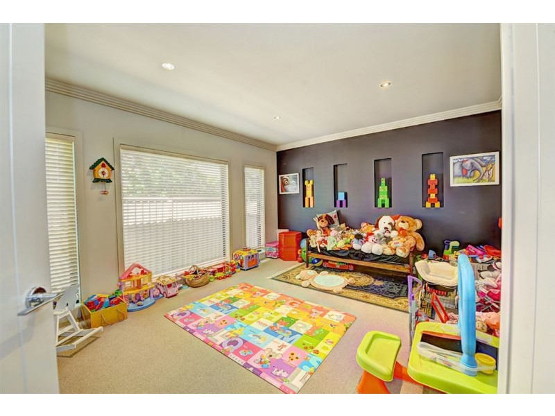 9 Rockingham Place, Alfredton VIC 3350