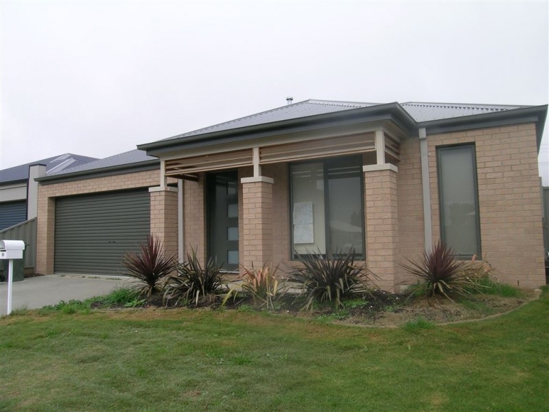 89 McNulty Drive, Wendouree VIC 3355