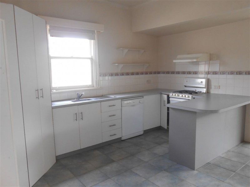 4 Nightingale Street, Newington VIC 3350